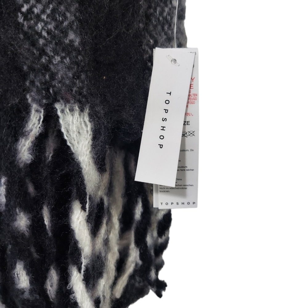 NWT Topshop Heavy Brush Buffalo Check Fringe Winter Scarf - Picture 4 of 8